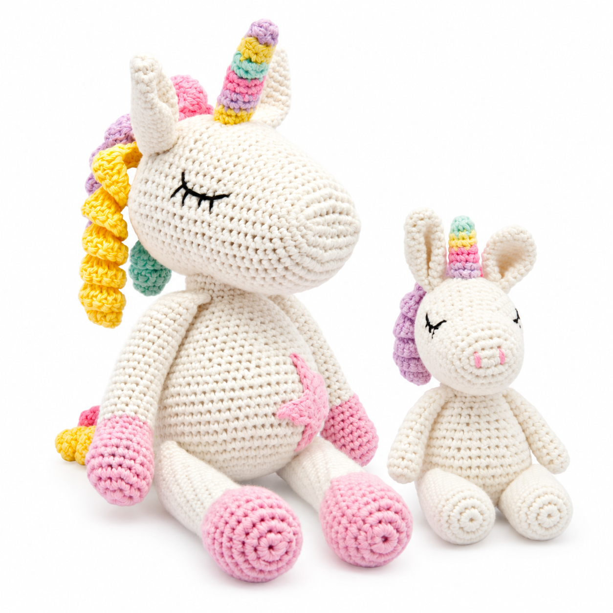 miniHeld Geschenkset Einhorn: großes handgestricktes Einhorn Glücksbringer 28cm + kleines Einhorn 16cm aus Baumwolle