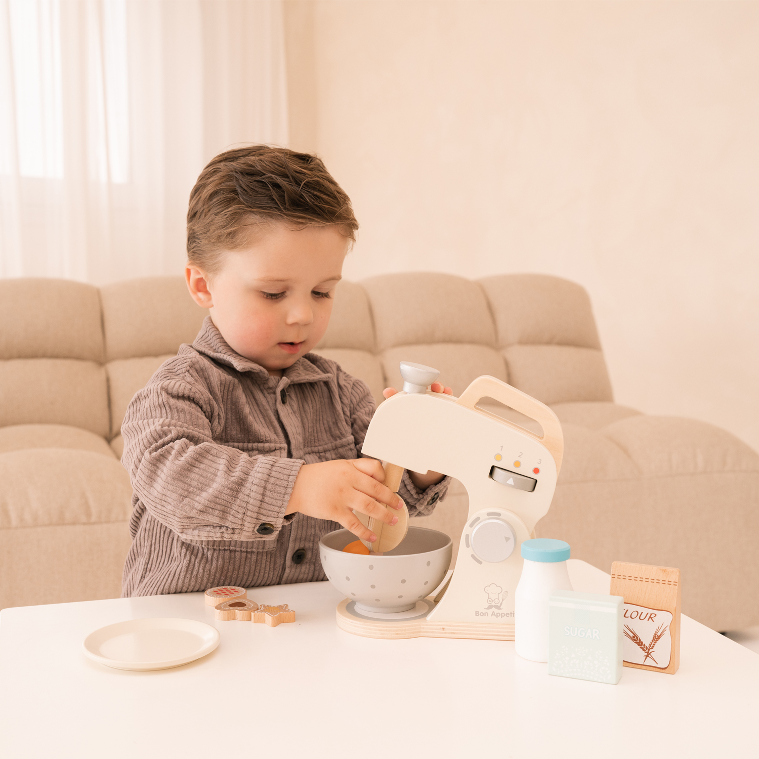 Mixer mit Zubehör aus Holz Creme Kinderküchen-Zubehör Kinderspielzeug