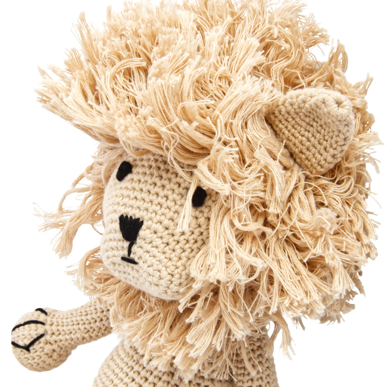 Handgestrickter Löwe Lionel gehäkelt Spielzeug 32 cm aus Baumwolle