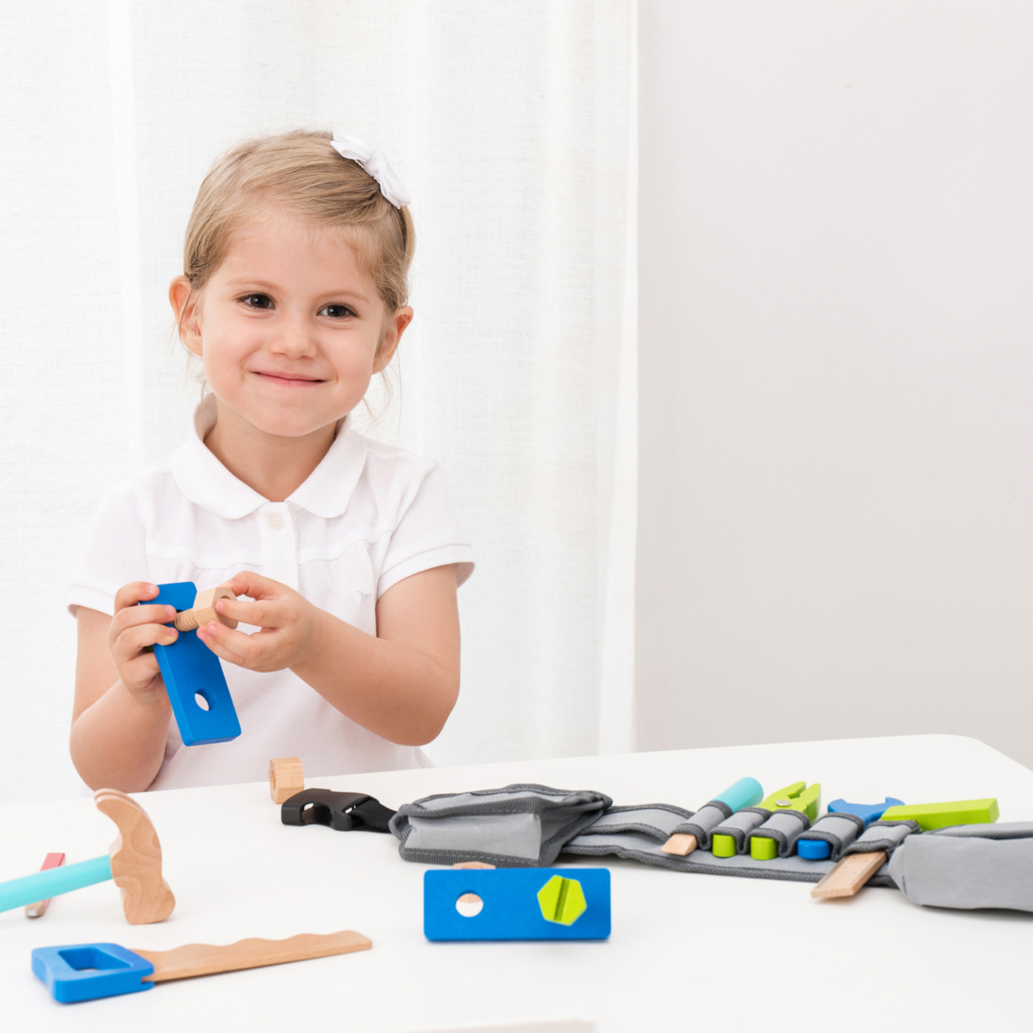 Werkzeuggürtel mit Werkzeug aus Holz für Kinder Spielset in Blau