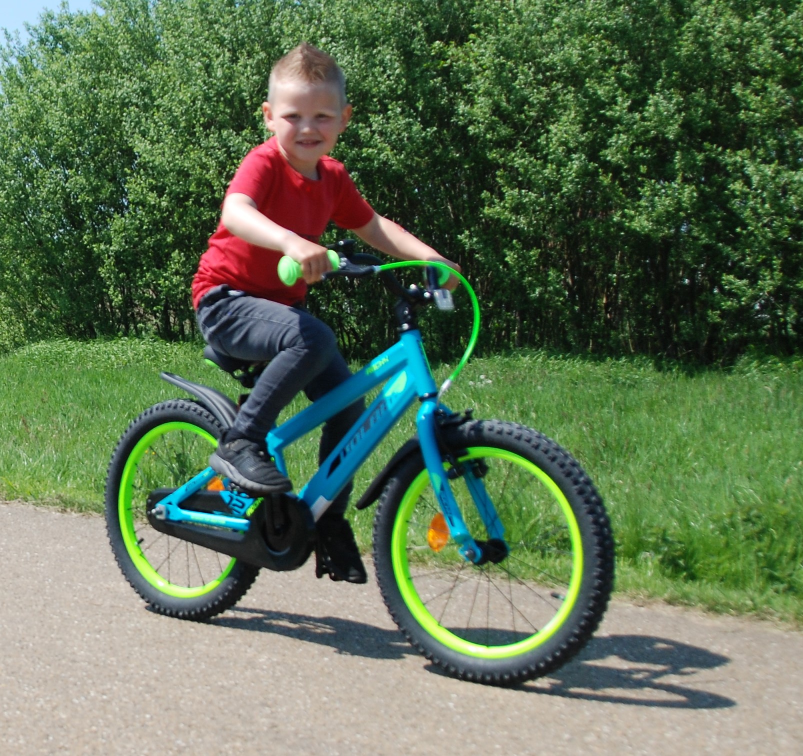 Kinderfahrrad Rocky Fahrrad für Jungen 16 Zoll Kinderrad in Blau/Grün